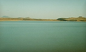 dam1.jpg (37883 bytes)